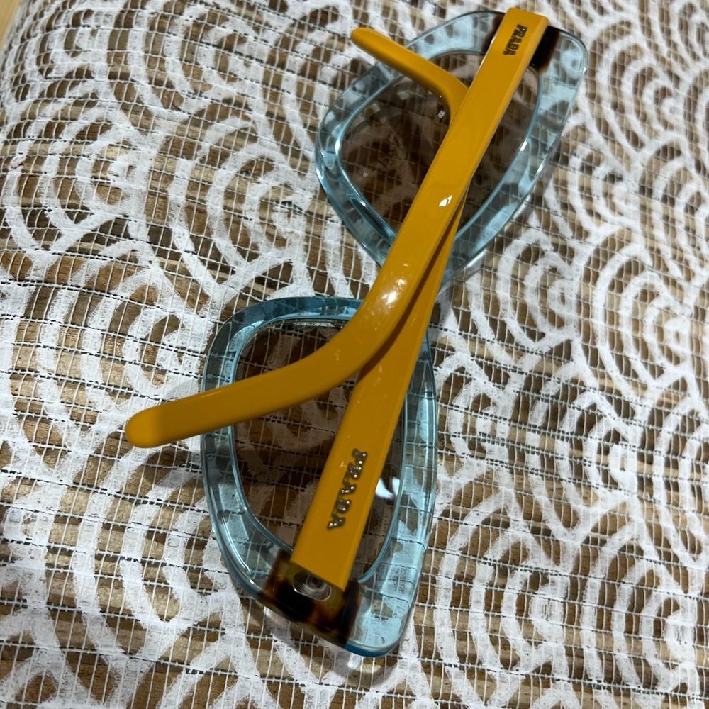Prada PR 11VSF Sunglasses | Cat Eye Style | New with Sticker | No Box - Picture 9 of 11